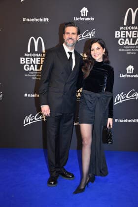 Tom Beck mit Ehefrau Chryssanthi Kavazi McDonalds Benefiz Gala McDonalds Kinderhilfe Stiftung Eisbach Studios München 06. Dezember 2025