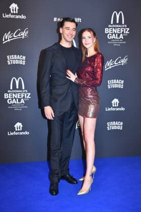 Diego Pooth mit Freundin Louisa Büscher McDonalds Benefiz Gala McDonalds Kinderhilfe Stiftung Eisbach Studios München 06. Dezember 2025