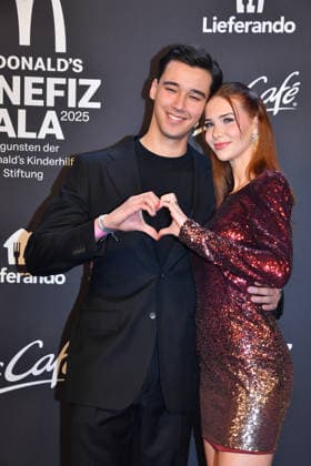 Diego Pooth mit Freundin Louisa Büscher McDonalds Benefiz Gala McDonalds Kinderhilfe Stiftung Eisbach Studios München 06. Dezember 2025