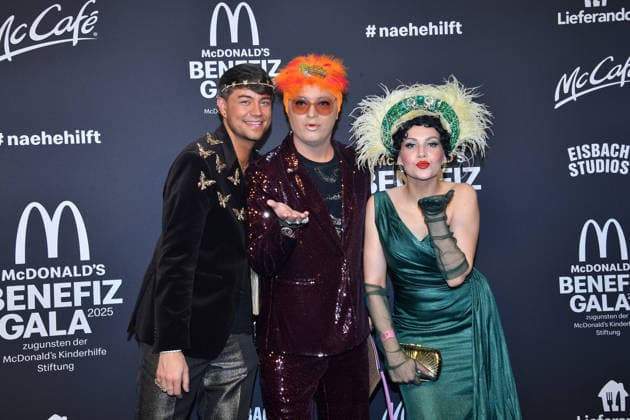 Marcell Damaschke, Pauline Stolze und Julian F. Soeckel McDonalds Benefiz Gala McDonalds Kinderhilfe Stiftung Eisbach Studios München 06. Dezember 2025