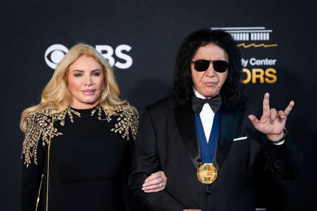 Kennedy Center Honoree Gene Simmons of Kiss and his wife, Shannon Tweed, arrive on the red carpet for the 48th annual Kennedy Center Honors at the Kennedy Center in Washington DC on Sunday, December 7, 2025. President Donald Trump will host this year s event, which honors songwriter George Strait, actors Michael Crawford and Sylvester Stallone, singer Gloria Gaynor, and the rock band KISS.  WAP20251207513 BONNIExCASH