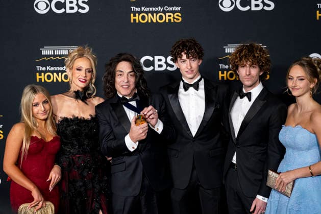 Kenned Center Honoree and member of Kiss Paul Stanley arrives on the red carpet for the 48th annual Kennedy Center Honors at the Kennedy Center in Washington DC on Sunday, December 7, 2025. President Donald Trump will host this year s event, which honors songwriter George Strait, actors Michael Crawford and Sylvester Stallone, singer Gloria Gaynor, and the rock band Kiss.  WAP20251207543 BONNIExCASH
