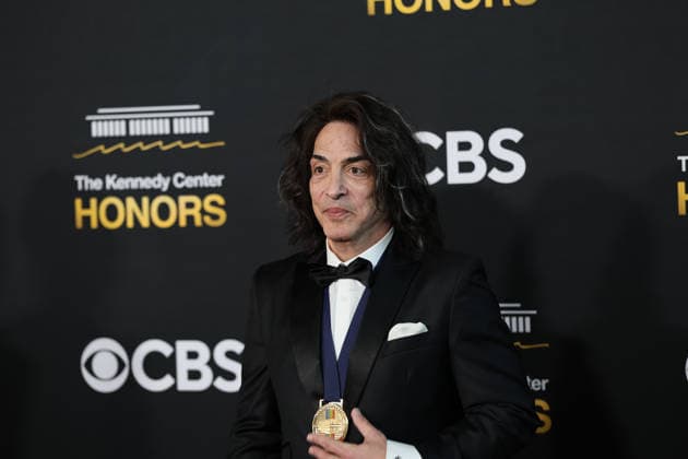 Musician Paul Stanley, a member of the band KISS, poses on the red carpet at the Kennedy Honors at the Kennedy Center in Washington, United States, 07 December 2025. Gala in honor of the 2025 Kennedy Center honorees !ACHTUNG: NUR REDAKTIONELLE NUTZUNG!  Copyright: xOctavioxGuzmánx AME6699 20251208-55018768489_1