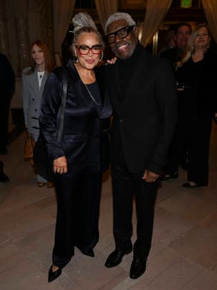December 7, 2025, Los Angeles, California, USA: KASI LEMMONS and VONDIE CURTIS-HALL attend the Los Angeles Press Club presents the 18th Annual National Arts & Entertainment Journalism Awards Gala: RED CARPET. Los Angeles USA - ZUMAb173 20251207_aap_b173_001 Copyright: xBillyxBennightx
