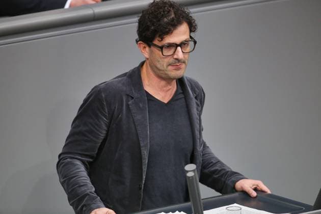 Berlin, Deutschland, 04.12.2025: Deutscher Bundestag: 47. Bundestagssitzung: Luigi Pantisano, Linke *** Berlin, Germany, 04 12 2025 German Bundestag 47 Bundestag session Luigi Pantisano, Left Party Copyright: xdtsxNachrichtenagenturx dts_97745