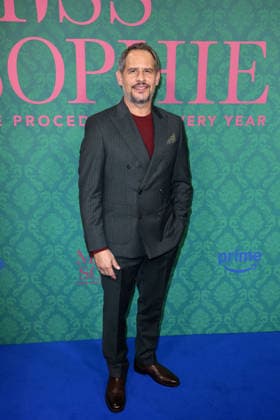 Moritz Bleibtreu bei der Premiere der Serie Miss Sophie - Same Procedure As Every Year (Amazon Prime) am 8.12.2025 in Claerchens Ballhaus in Berlin Miss Sophie Serien Premiere in Berlin