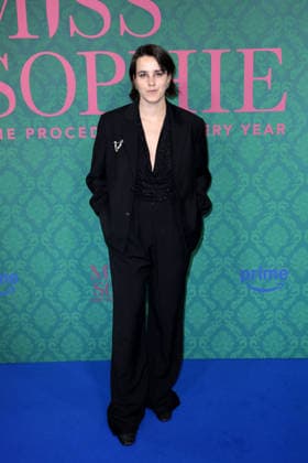 Lilly Marie Vogler bei der Premiere der Serie Miss Sophie - Same Procedure As Every Year (Amazon Prime) am 8.12.2025 in Claerchens Ballhaus in Berlin Miss Sophie Serien Premiere in Berlin