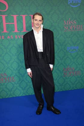Daniil Kremkin bei der Premiere der Serie Miss Sophie - Same Procedure As Every Year (Amazon Prime) am 8.12.2025 in Claerchens Ballhaus in Berlin Miss Sophie Serien Premiere in Berlin