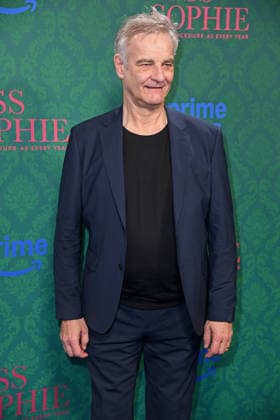 Heinrich Schafmeister bei der Premiere der Prime Video Serie MISS SOPHIE SAME PROCEDURE AS EVERY YEAR im Clärchens Ballhaus in Berlin am 08.12.2025