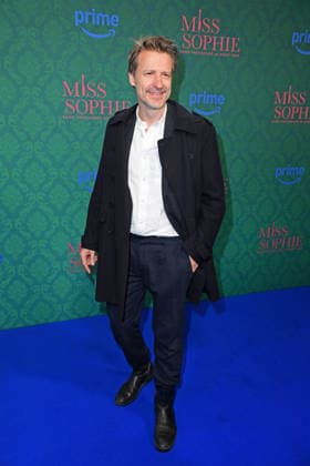 Max von Pufendorf bei der Premiere der Prime Video Serie MISS SOPHIE SAME PROCEDURE AS EVERY YEAR im Clärchens Ballhaus in Berlin am 08.12.2025