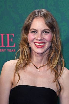 Alicia von Rittberg bei der Premiere der Prime Video Serie MISS SOPHIE SAME PROCEDURE AS EVERY YEAR im Clärchens Ballhaus in Berlin am 08.12.2025