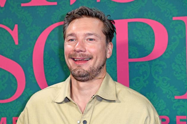 Jacob Matschenz bei der Premiere der Prime Video Serie MISS SOPHIE SAME PROCEDURE AS EVERY YEAR im Clärchens Ballhaus in Berlin am 08.12.2025