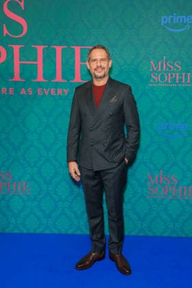 Amazon Premiere - Miss Sophie Same Procedure As Every Year - Moritz Bleibtreu bei der Premiere zur Amazon Prime Serie Miss Sophie Same Procedure As Every Year im Clärchens Ballhaus am 08.12.2025 in Berlin. Copyright: xEventpressxKochanx