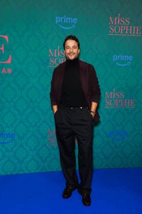 Amazon Premiere - Miss Sophie Same Procedure As Every Year - Kostja Ullmann bei der Premiere zur Amazon Prime Serie Miss Sophie Same Procedure As Every Year im Clärchens Ballhaus am 08.12.2025 in Berlin. Copyright: xEventpressxKochanx