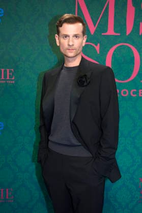 Christoph Schechinger bei der Premiere der Amazon Prime Video Serie Miss Sophie - Same Procedure as Every Year in Clärchens Ballhaus. Berlin, 08.12.2025