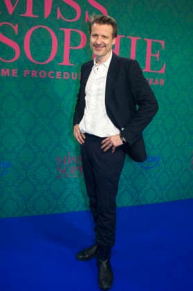 Maximilian von Pufendorf bei der Premiere der Amazon Prime Video Serie Miss Sophie - Same Procedure as Every Year in Clärchens Ballhaus. Berlin, 08.12.2025