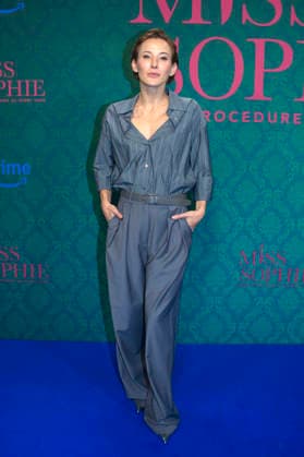 Jeannine Michaelsen bei der Premiere der Amazon Prime Video Serie Miss Sophie - Same Procedure as Every Year in Clärchens Ballhaus. Berlin, 08.12.2025