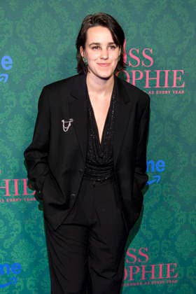 ABBberlin: Lilly Marie Vogler Schauspielerin auf dem blauen Teppich bei der der Kino Premiere der Amazon prime Serie von MISS SOPHIE SAME PROCEDURE AS EVERY YEAR in Claerchens Ballhaus am 08.12.2025 Berlin Berlin Deutschland