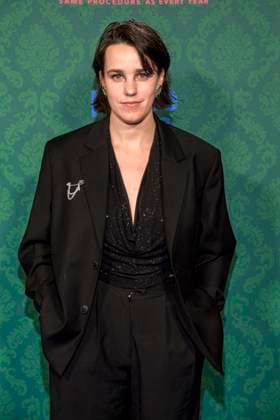 ABBberlin: Lilly Marie Vogler Schauspielerin auf dem blauen Teppich bei der der Kino Premiere der Amazon prime Serie von MISS SOPHIE SAME PROCEDURE AS EVERY YEAR in Claerchens Ballhaus am 08.12.2025 Berlin Berlin Deutschland