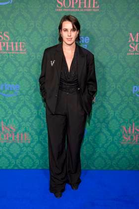 ABBberlin: Lilly Marie Vogler Schauspielerin auf dem blauen Teppich bei der der Kino Premiere der Amazon prime Serie von MISS SOPHIE SAME PROCEDURE AS EVERY YEAR in Claerchens Ballhaus am 08.12.2025 Berlin Berlin Deutschland