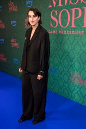 ABBberlin: Lilly Marie Vogler Schauspielerin auf dem blauen Teppich bei der der Kino Premiere der Amazon prime Serie von MISS SOPHIE SAME PROCEDURE AS EVERY YEAR in Claerchens Ballhaus am 08.12.2025 Berlin Berlin Deutschland