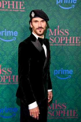 ABBberlin: Vladimir Korneev Schauspielerin auf dem blauen Teppich bei der der Kino Premiere der Amazon prime Serie von MISS SOPHIE SAME PROCEDURE AS EVERY YEAR in Claerchens Ballhaus am 08.12.2025 Berlin Berlin Deutschland
