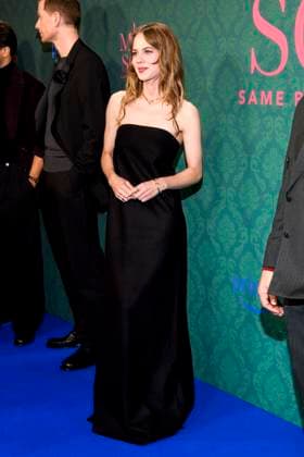 ABBberlin: Alicia von Rittberg Schauspielerin auf dem blauen Teppich bei der der Kino Premiere der Amazon prime Serie von MISS SOPHIE SAME PROCEDURE AS EVERY YEAR in Claerchens Ballhaus am 08.12.2025 Berlin Berlin Deutschland