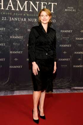 ABBberlin: Jessie Buckley irische Schauspielerin zu Gast auf dem roten Teppich bei der Deutschland Premiere des Kino Films Hamnet im Delphi Filmpalast am 08.12.2025 in Berlin Berlin Deutschland