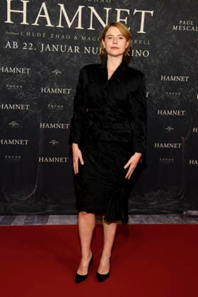 ABBberlin: Jessie Buckley irische Schauspielerin zu Gast auf dem roten Teppich bei der Deutschland Premiere des Kino Films Hamnet im Delphi Filmpalast am 08.12.2025 in Berlin Berlin Deutschland