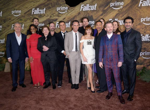 Fallout Premiere - Los Angeles, USA LOS ANGELES, USA. December 08, 2025: Walton Goggins, Kumail Nanjiani, Macaulay Culkin, Aaron Moten, Athena Wickham, James Altham, Lisa Joy, Justin Theroux, Kyle MacLachlan, Jon Daly, Jonathan Nolan, Todd Howard, Ella Purnell, Geneva Robertson-Dworet & Frances Turner at the season 2 premiere of Fallout at the Academy Museum. Los Angeles CA USA Copyright: xPaulxSmith Featureflashx