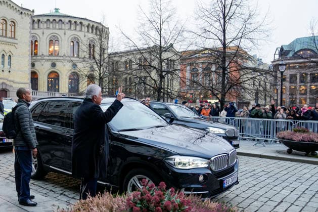Nobels fredspris 2025 Oslo 20251209. Panamas president JosÃ Raul Mulino forlater Grand hotel i Oslo tirsdag ettermiddag i forbindelse med utdelingen av Nobels Fredspris 2025. Den venezuelanske opposisjonslederen Maria Corina Machado far prisen for sitt utrettelige arbeid for a sikre demokratiske rettigheter for folket i Venezuela, og for sin kamp for en rettferdig og fredelig overgang fra diktatur til folkestyre. Prisen deles ut under en seremoni i Oslo radhus pa onsdag. Foto: Heiko Junge NTB Oslo Norge p-CM0X566Hs EDITORIAL USE ONLY Ref:_BNCp-CM0X566Hs.jpg Copyright: xHeikoxJungex xNTBx