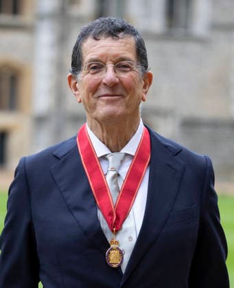 . 09 12 2025. Windsor , United Kingdom. Sculptor Sir Antony Gormley with his Companions of Honour after an Investiture at Windsor Castle, United Kingdom.  xStephenxLockx xi-Imagesx IIM-26443-0012