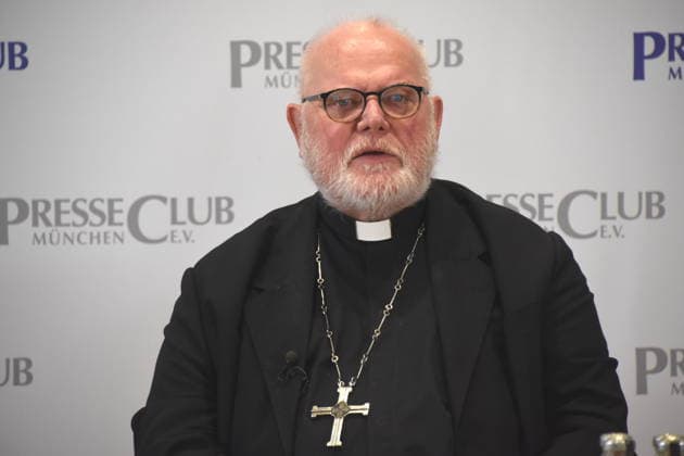 Kardinal Reinhard Marx Muenchen Freising Muenchen 09.12.2025 Presseclub Muenchen Traditionelles Jahresschlussgespraesprech: Wohin steuert die katholische Kirche Bilanz und Ausblick mit Kardinal Reinhard Marx Foto Bernd Lindenthaler Muenchen *** Cardinal Reinhard Marx Muenchen Freising Muenchen 09 12 2025 Press Club Muenchen Traditional end-of-year talk Where is the Catholic Church heading Balance sheet and outlook with Cardinal Reinhard Marx Photo Bernd Lindenthaler Muenchen