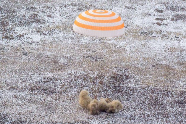 The Soyuz MS-27 spacecraft is seen as it lands in a remote area near the town of Zhezkazgan, Kazakhstan with Expedition 73 NASA astronaut Jonny Kim, and Roscosmos cosmonauts Sergey Ryzhikov, and Alexey Zubritsky aboard, on Tuesday, December 9, 2025. The trio are returning to Earth after logging 245 days in space as members of Expeditions 72 and 73 aboard the International Space Station. NASA  WAX2025120906 BILLxINGALLS