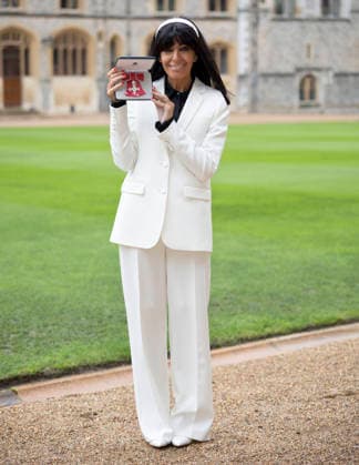 Investiture at Windsor Castle Image Licensed to i-Images Picture Agency. 09 12 2025. Windsor , United Kingdom. TV presenter Claudia Winkleman with her MBE after an Investiture at Windsor Castle, United Kingdom., Credit:Stephen Lock i-Images Avalon United Kingdom, Windsor  Copyright: xStephenxLockx xi-Imagesx xAvalonx 1057896954