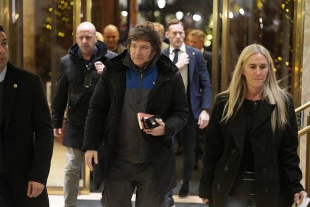 Nobels fredspris 2025 Oslo 20251209. Argentinas president Javier Milei ankommer Grand Hotel i Oslo tirsdag ettermiddag. Den venezuelanske opposisjonslederen Maria Corina Machado far prisen for sitt utrettelige arbeid for a sikre demokratiske rettigheter for folket i Venezuela, og for sin kamp for en rettferdig og fredelig overgang fra diktatur til folkestyre. Prisen deles ut under en seremoni i Oslo radhus pa onsdag. Foto: Cornelius Poppe NTB Oslo Norge 4g9iEAZyLKs EDITORIAL USE ONLY Ref:_POL4g9iEAZyLKs.jpg Copyright: xCorneliusxPoppex xNTBx