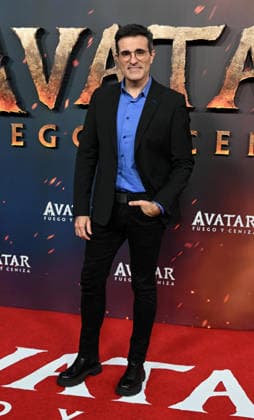 Premiere of the film Avatar Fire and Ashes Luis Larrodera attends the premiere of the new Avatar Fire and Ashes which celebrates its premiere at Kinepolis Ciudad de la Imagen, on December 9, 2025, in Madrid Spain With Avatar Fire and Ashes, James Cameron takes audiences back to Pandora in an immersive new adventure featuring Marine turned Na vi leader Jake Sully Sam Worthington, Na vi warrior Neytiri Zoe Saldana and the Sully family CINEMA PREMIERE PEOPLE FILM José Madrid Madrid Espana  Copyright: xJosÃ xOlivax 7159203