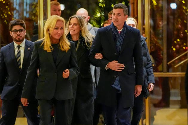 Nobels fredspris 2025 Oslo, Norway 20251209. Paraguays president Santiago Pena, og forstedame Leticia Ocampos ankommer Grand Hotel i Oslo tirsdag kveld. Den venezuelanske opposisjonslederen Maria Corina Machado far prisen for sitt utrettelige arbeid for a sikre demokratiske rettigheter for folket i Venezuela, og for sin kamp for en rettferdig og fredelig overgang fra diktatur til folkestyre. Prisen deles ut under en seremoni i Oslo radhus pa onsdag. Foto: Lise Aserud NTB Oslo Norway 7t6FWT1ykC8 EDITORIAL USE ONLY Ref:_POL7t6FWT1ykC8.jpg Copyright: xLisexAserudxx xNTBx