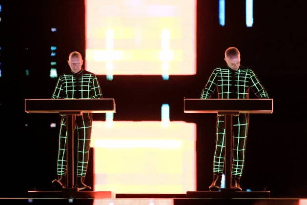 Kraftwerk, im Konzert live in der Uber Eats Music Hall, Berlin, mit Ralf Hütter, Henning Schmitz, Falk Grieffenhagen, Georg Bongartz, Berlin