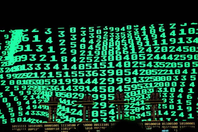 Ralf Hütter, Henning Schmitz, Falk Grieffenhagen und Georg Bongartz, v.l., von der Band Kraftwerk bei einem Konzert in der Uber Eats Music Hall in Berlin, 9. Dezember 2025. Kraftwerk Konzert Berlin