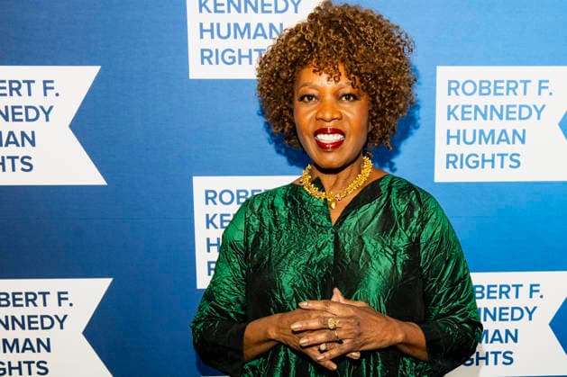 December 9, 2025, New York, New York, USA: Alfre Woodard attends The Robert F. Kennedy Ripple of Hope Awards on December 9, 2025 in New York, NY New York USA - ZUMAb230 20251209_znp_b230_025 Copyright: xLauraxBrettx