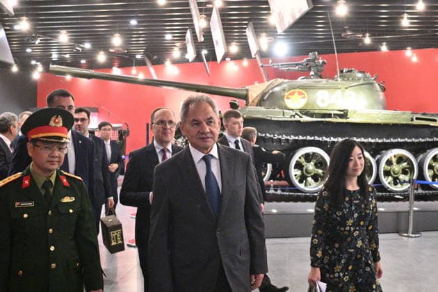 VIETNAM, HANOI - DECEMBER 10, 2025: Russian Security Council Secretary Sergei Shoigu visits the Vietnam Military History Museum Hanoi Vietnam  - ZUMAt113 20251210_zaa_t113_004 Copyright: xKirillxZykovx