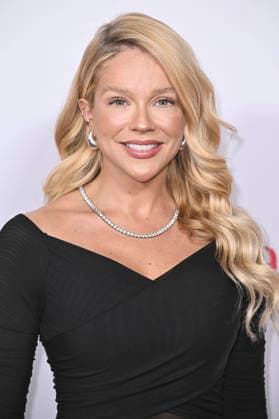 Gabi Lopes bei der Weltpremiere des Kinofilms Ella McCay im El Capitan Theatre. Los Angeles, 09.12.2025
