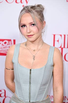 Claire Brooks bei der Weltpremiere des Kinofilms Ella McCay im El Capitan Theatre. Los Angeles, 09.12.2025