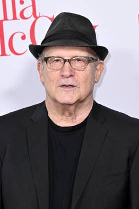 Albert Brooks bei der Weltpremiere des Kinofilms Ella McCay im El Capitan Theatre. Los Angeles, 09.12.2025