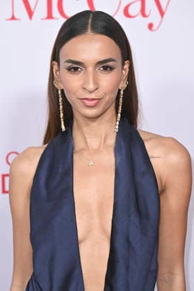 Monica Mamudo bei der Weltpremiere des Kinofilms Ella McCay im El Capitan Theatre. Los Angeles, 09.12.2025