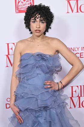 Amanda Castrillo bei der Weltpremiere des Kinofilms Ella McCay im El Capitan Theatre. Los Angeles, 09.12.2025