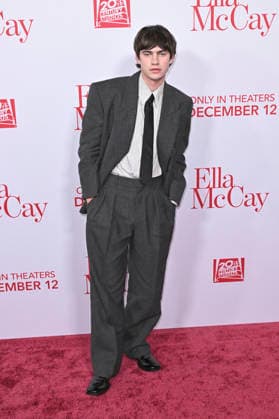 Spike Fearn bei der Weltpremiere des Kinofilms Ella McCay im El Capitan Theatre. Los Angeles, 09.12.2025