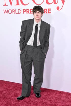 Spike Fearn bei der Weltpremiere des Kinofilms Ella McCay im El Capitan Theatre. Los Angeles, 09.12.2025