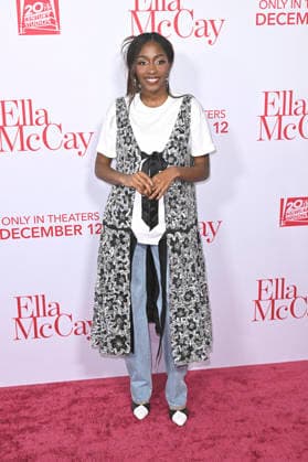 Ayo Edebiri bei der Weltpremiere des Kinofilms Ella McCay im El Capitan Theatre. Los Angeles, 09.12.2025